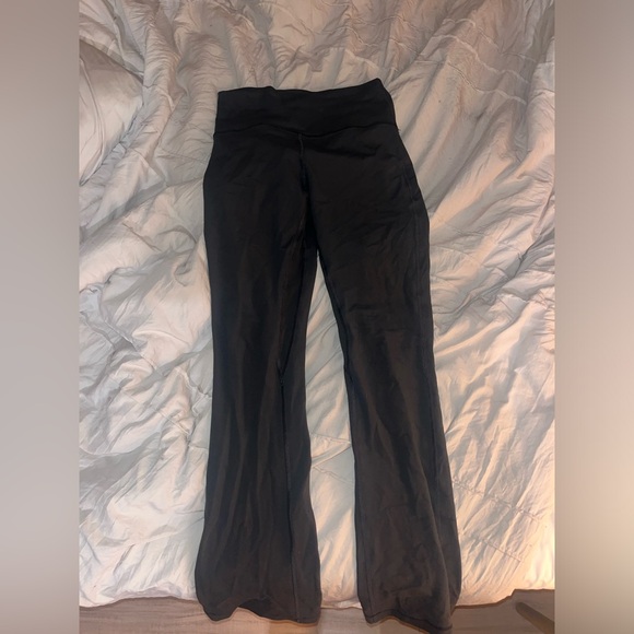 Lululemon flare leggings grey color - Picture 4 of 4